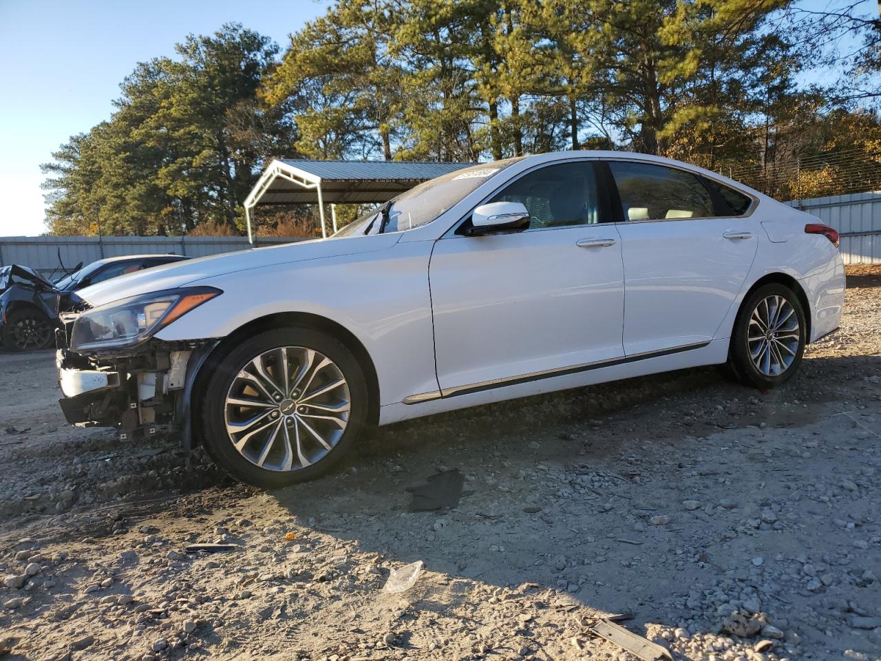 HYUNDAI GENESIS 3. 2015