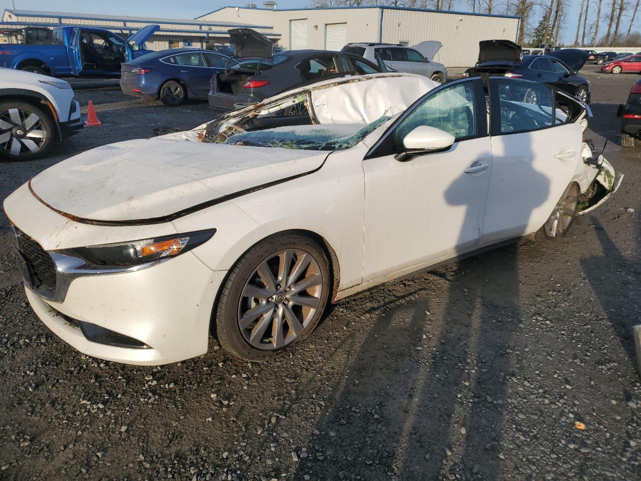 MAZDA 3 PREFERRE 2019