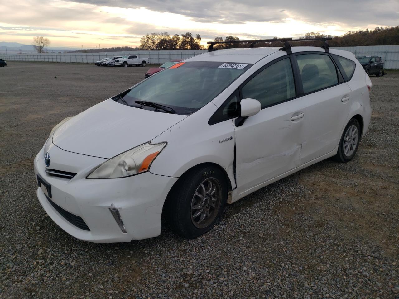 TOYOTA PRIUS V 2012