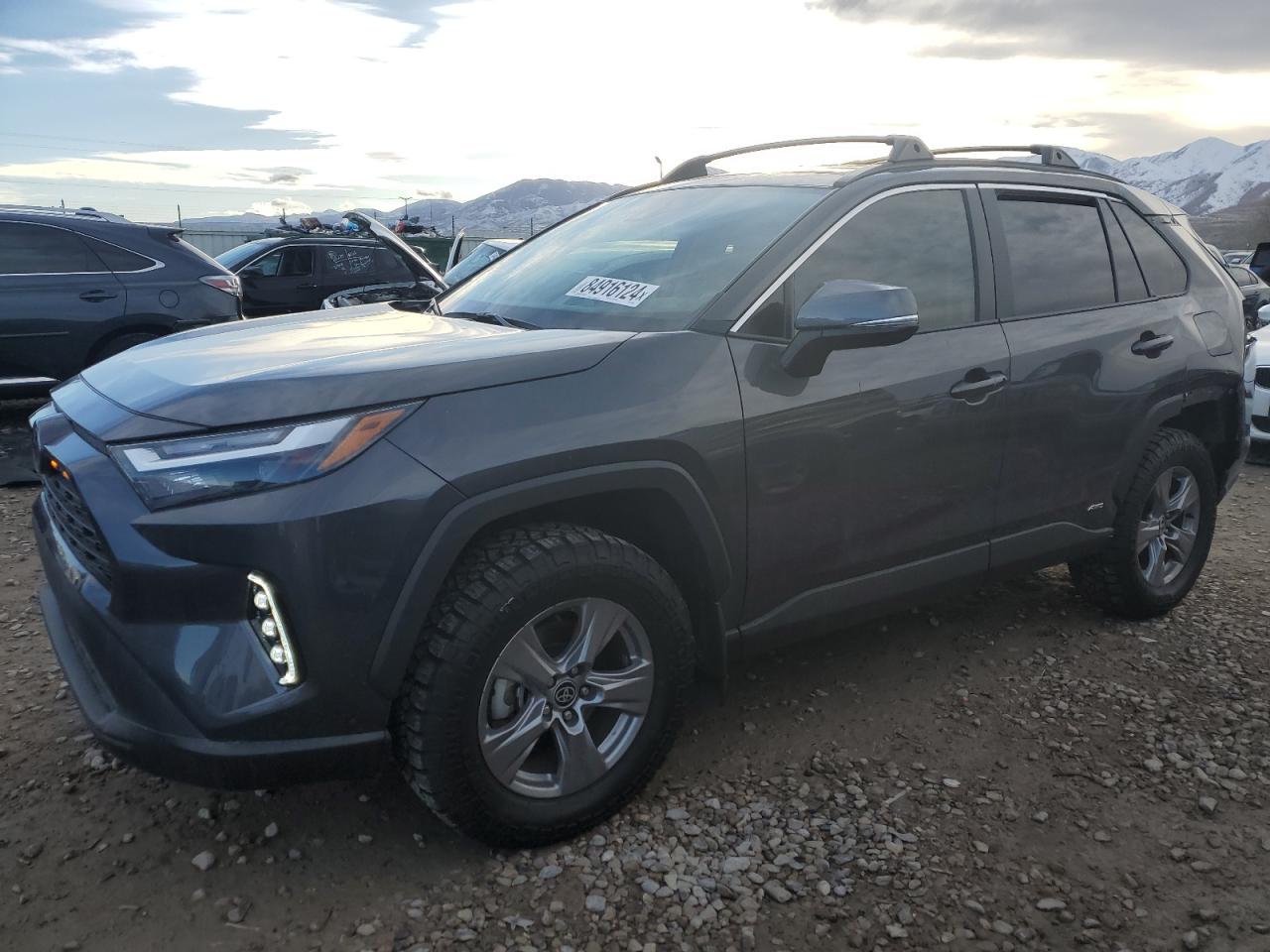 TOYOTA RAV4 XLE 2024