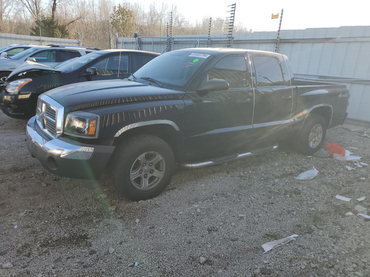 DODGE DAKOTA QUA 2005