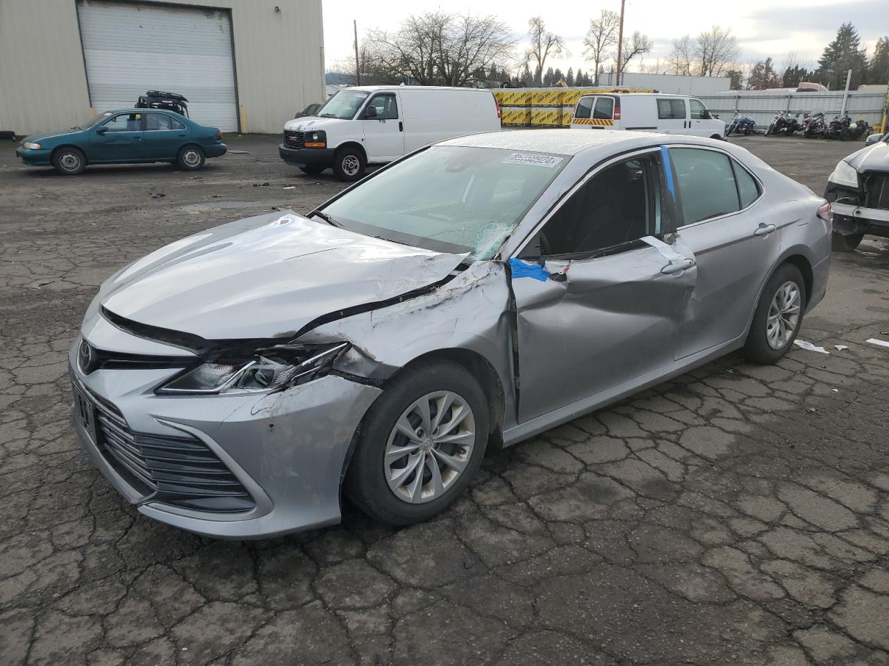 TOYOTA CAMRY LE 2022