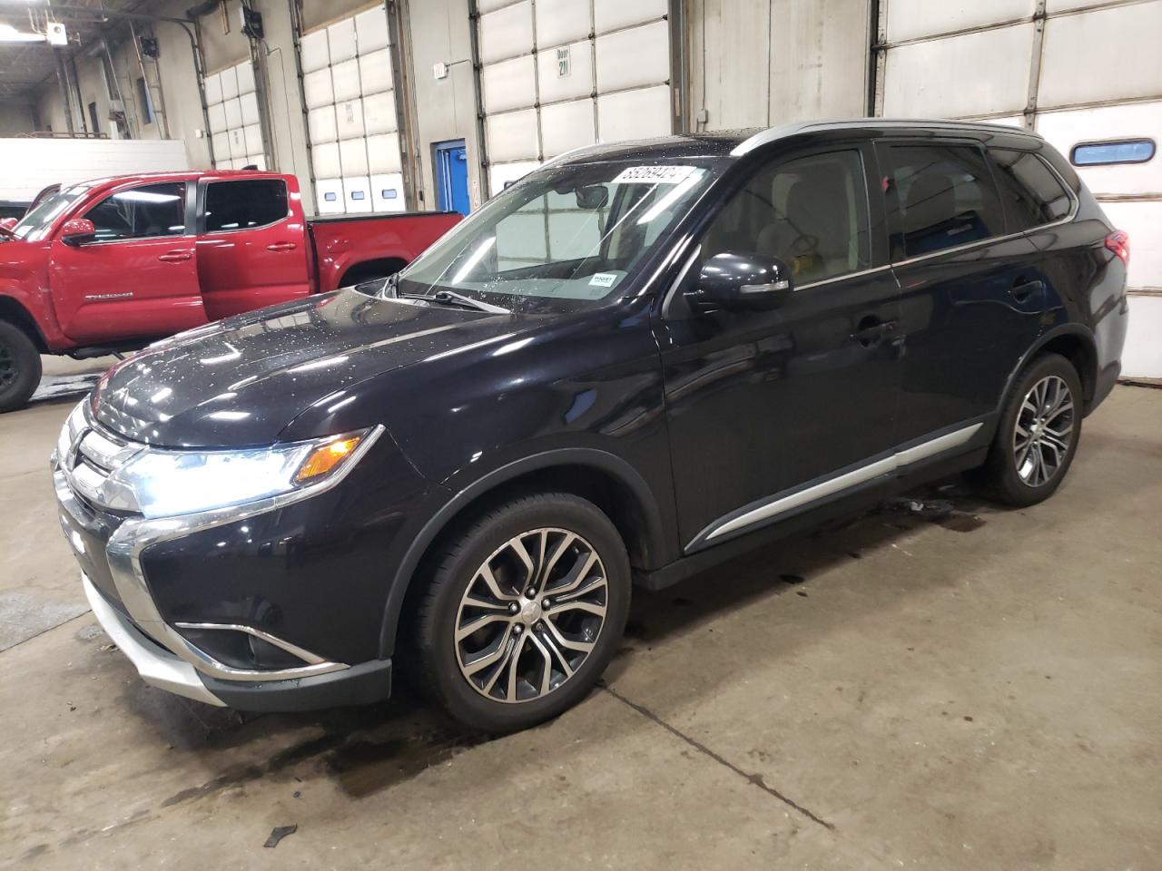 MITSUBISHI OUTLANDER 2018