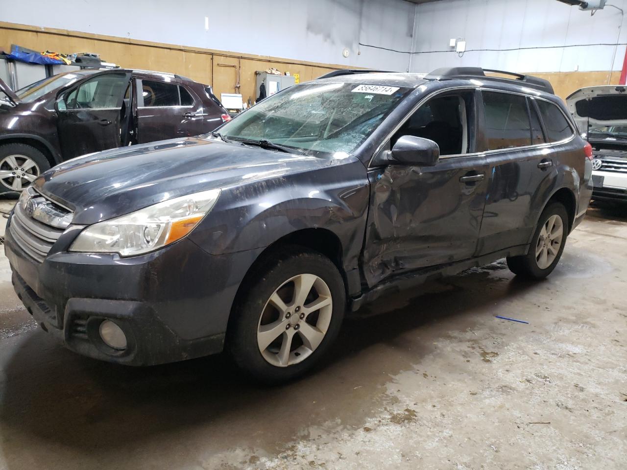 SUBARU OUTBACK 2. 2013