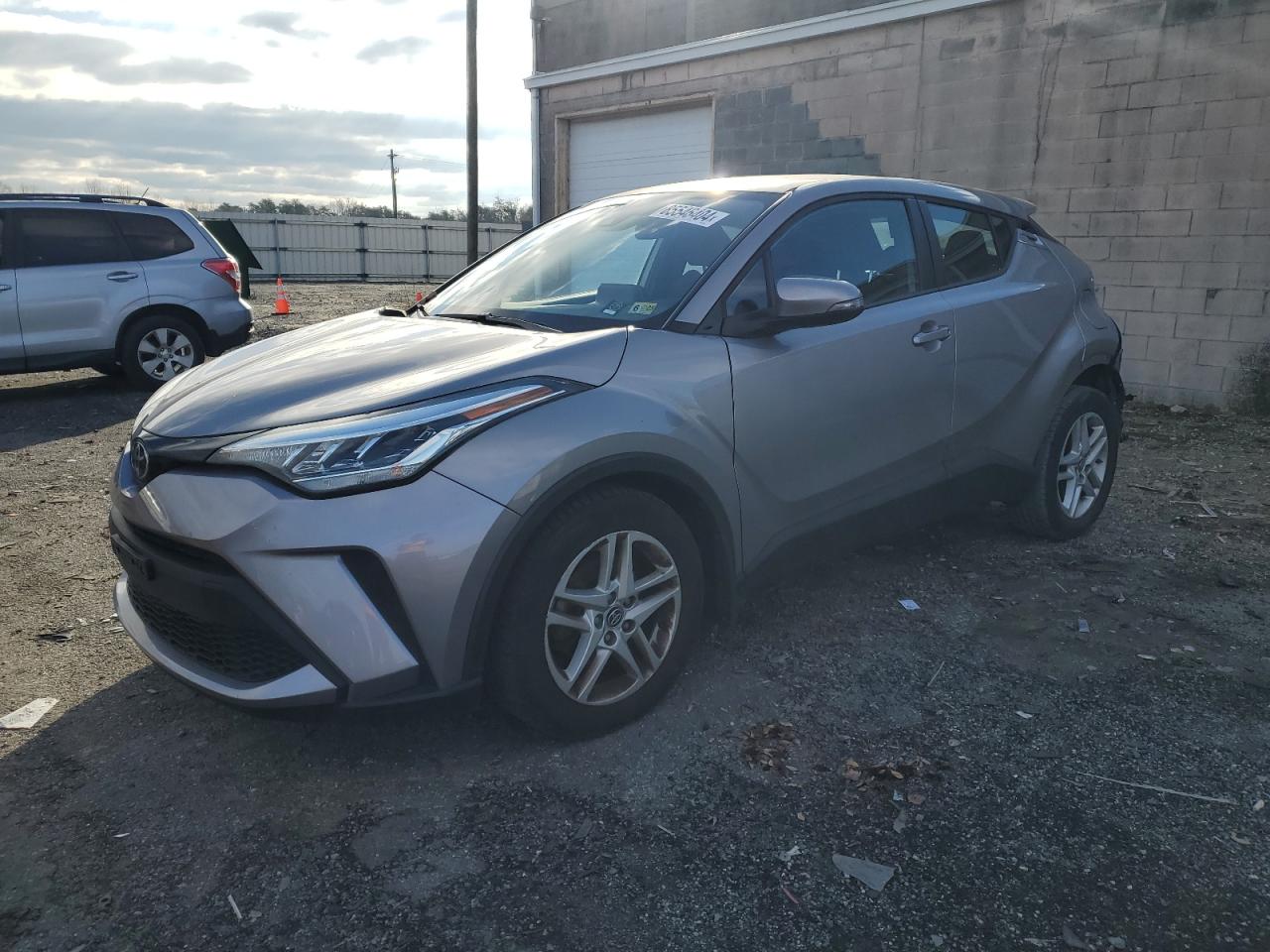TOYOTA C-HR XLE 2020