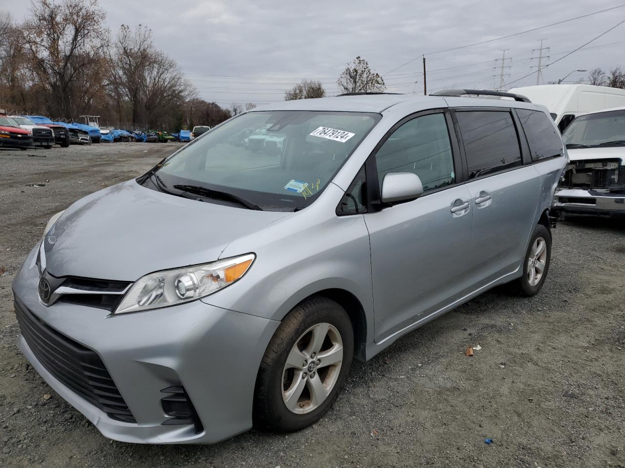 TOYOTA SIENNA LE 2020