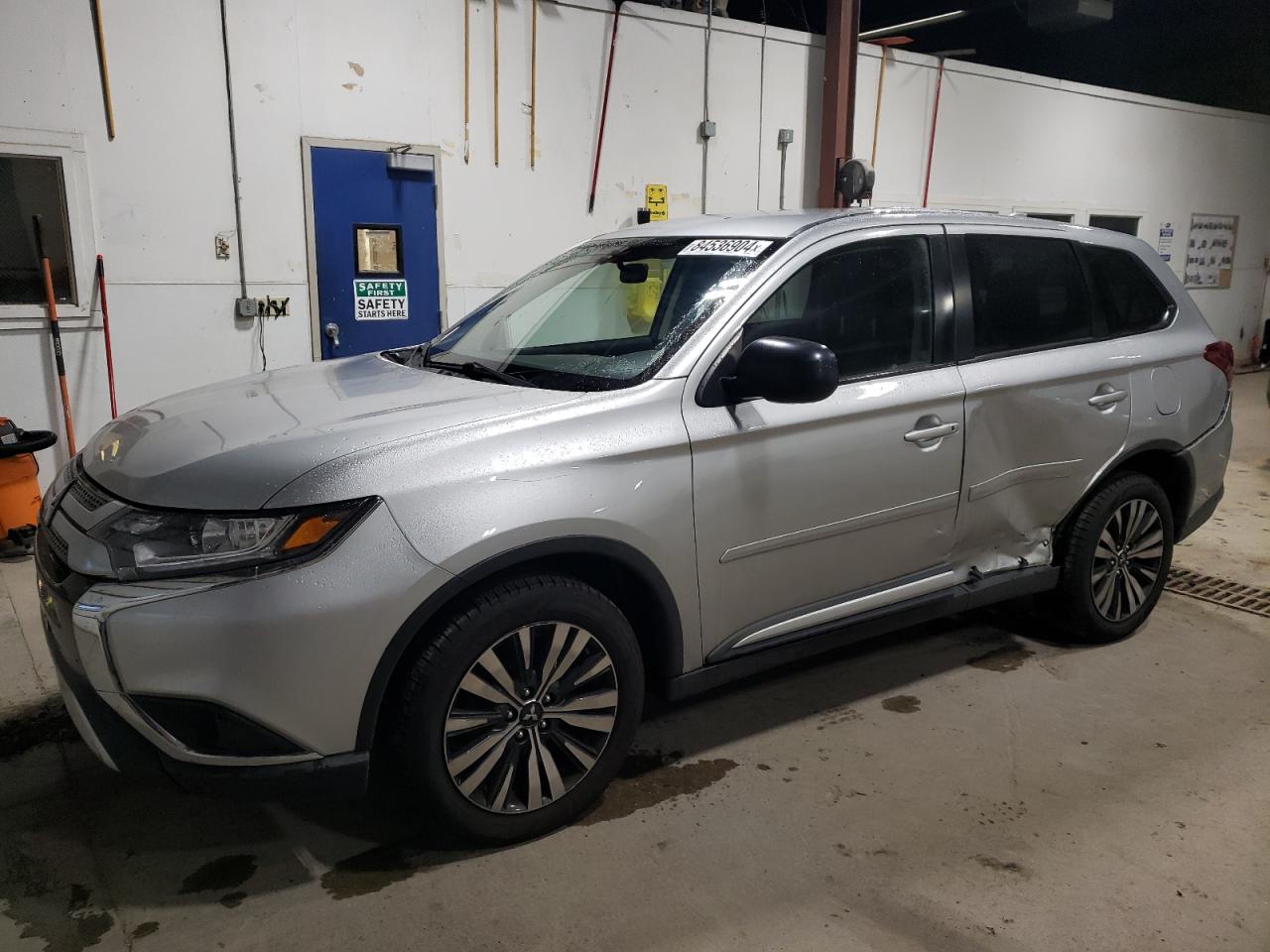 MITSUBISHI OUTLANDER 2019