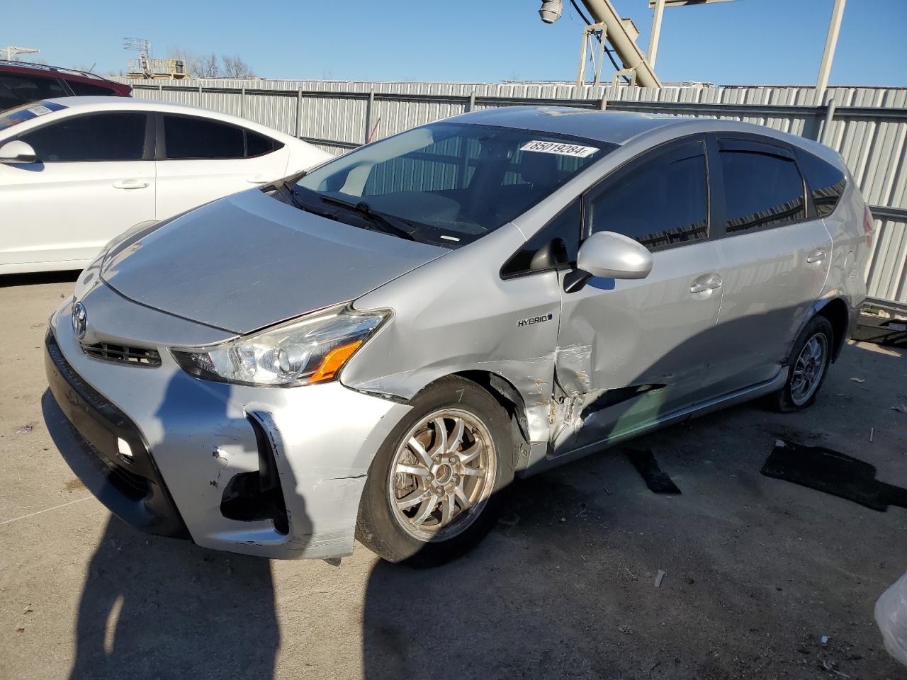 TOYOTA PRIUS V 2015