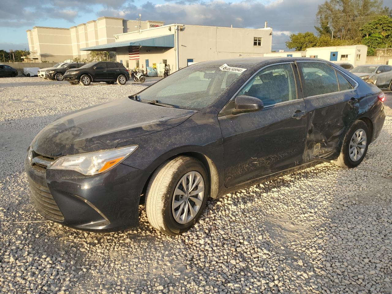 TOYOTA CAMRY LE 2015
