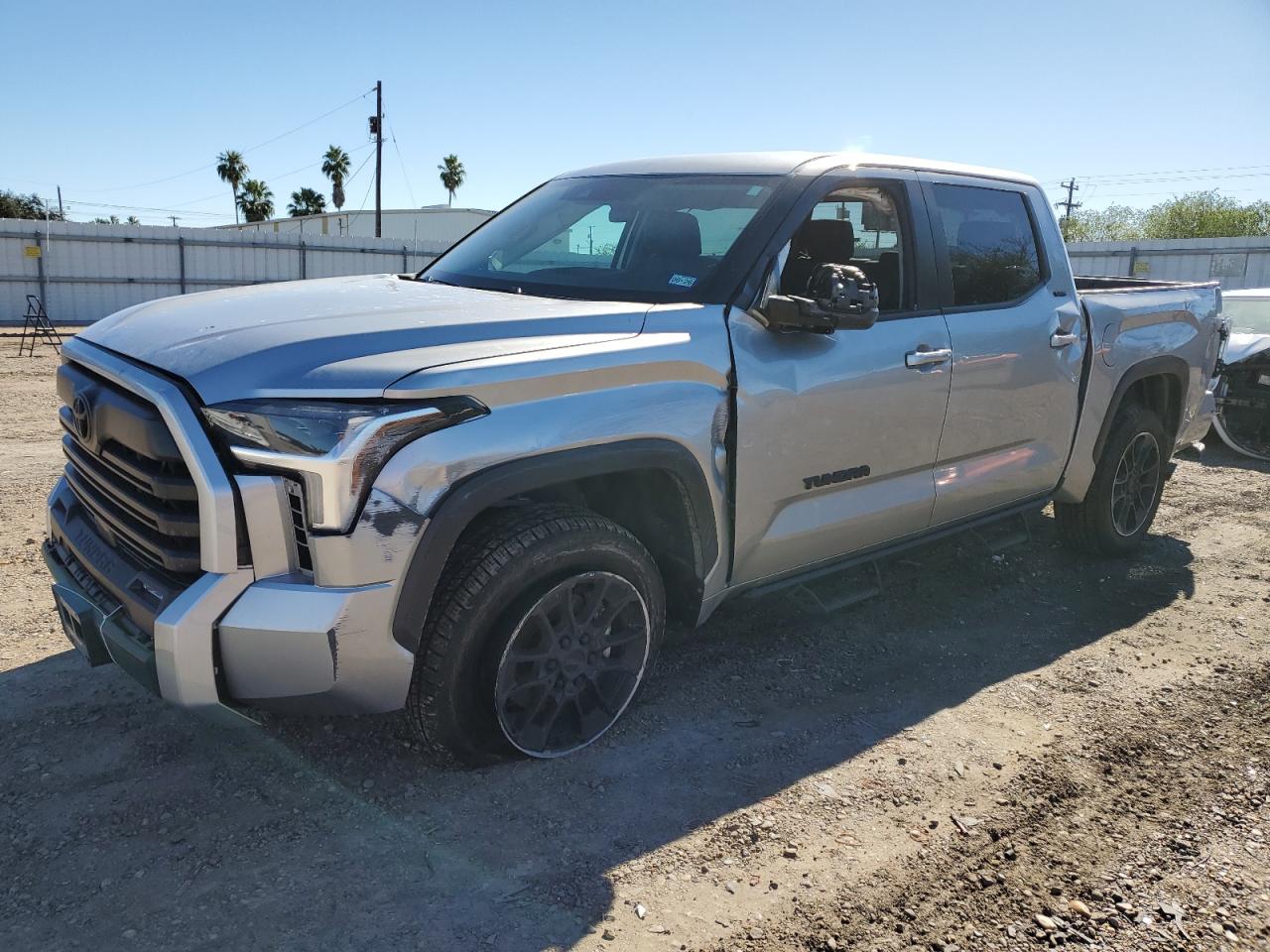 TOYOTA TUNDRA CRE 2024