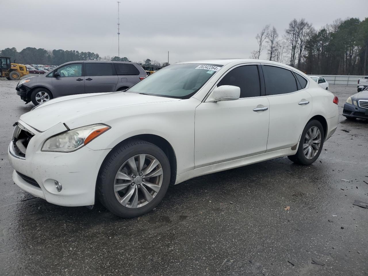 INFINITI M37 X 2011