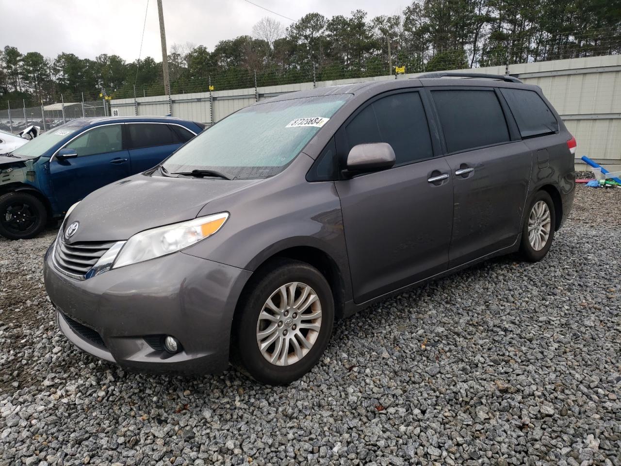 TOYOTA SIENNA XLE 2012