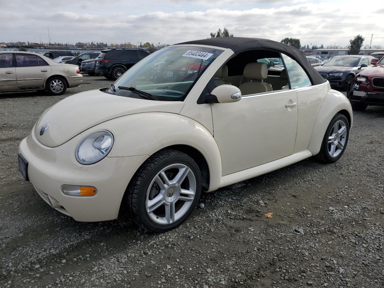 VOLKSWAGEN NEW BEETLE 2004
