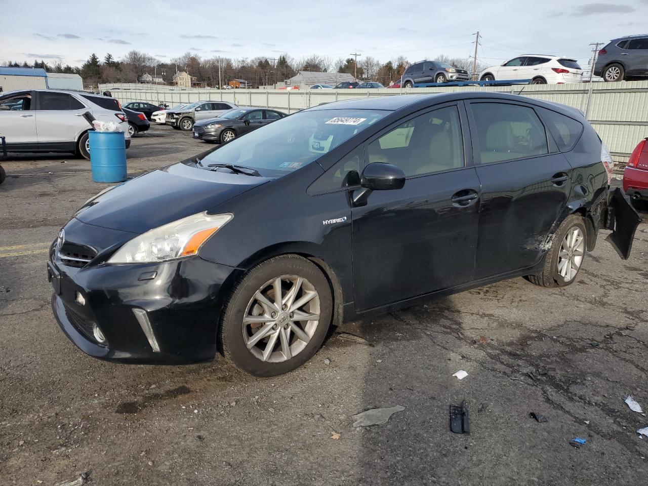 TOYOTA PRIUS V FI 2014