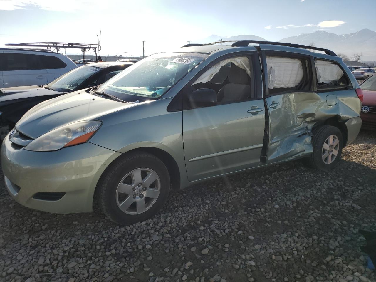 TOYOTA SIENNA CE 2010