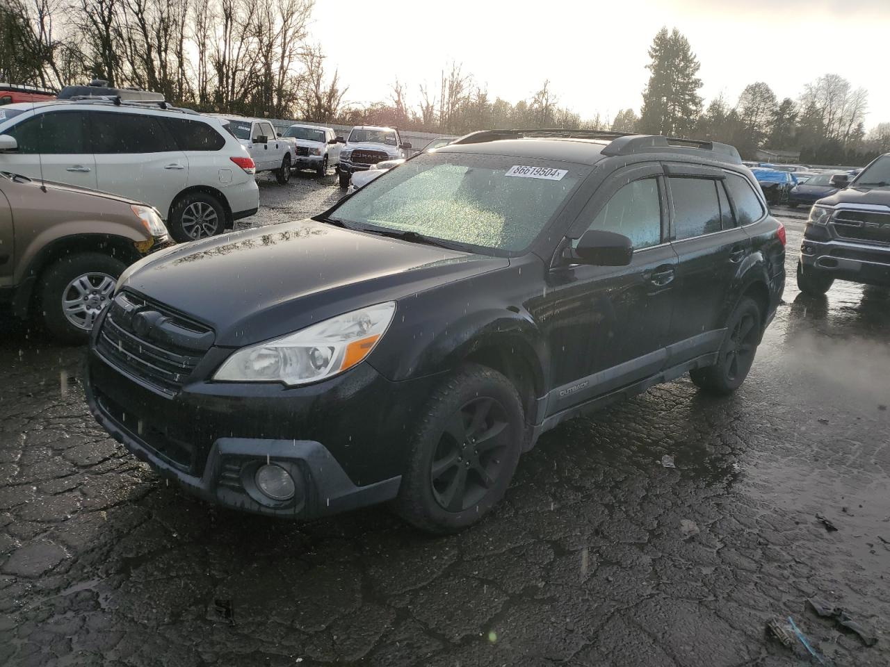 SUBARU OUTBACK 2. 2013