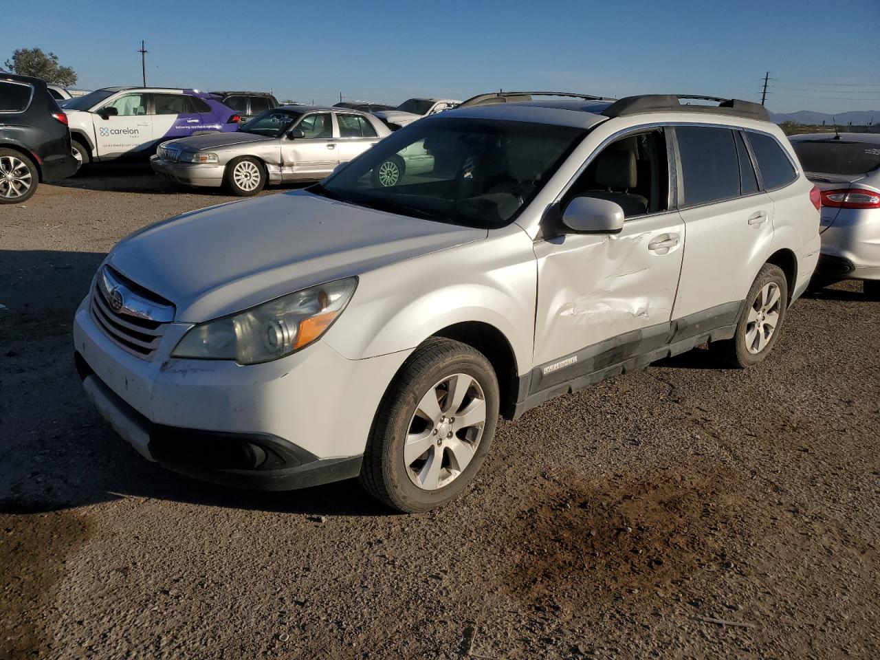 SUBARU OUTBACK 2. 2011