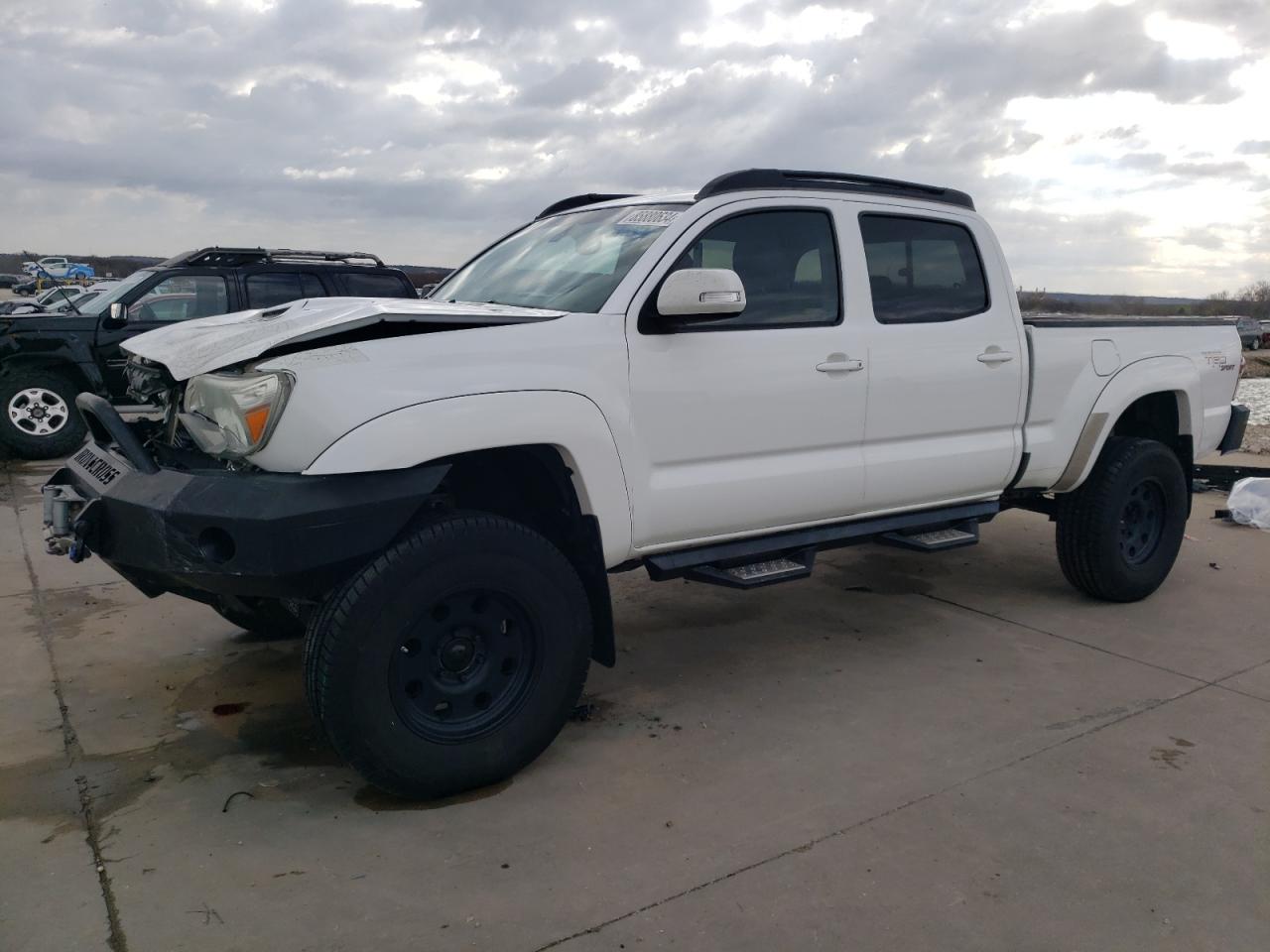 TOYOTA TACOMA DOU 2012
