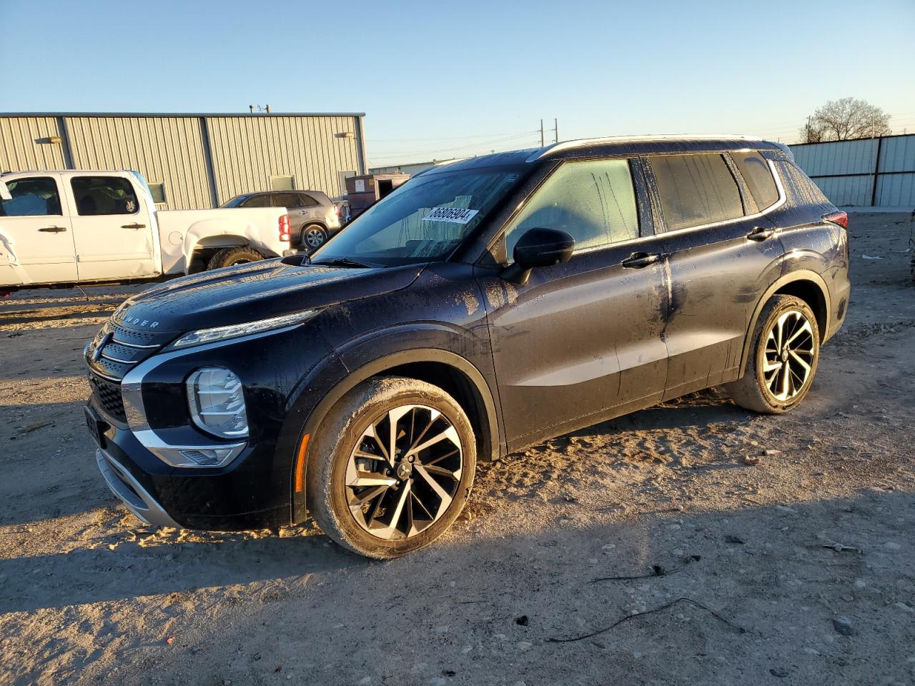 MITSUBISHI OUTLANDER 2022