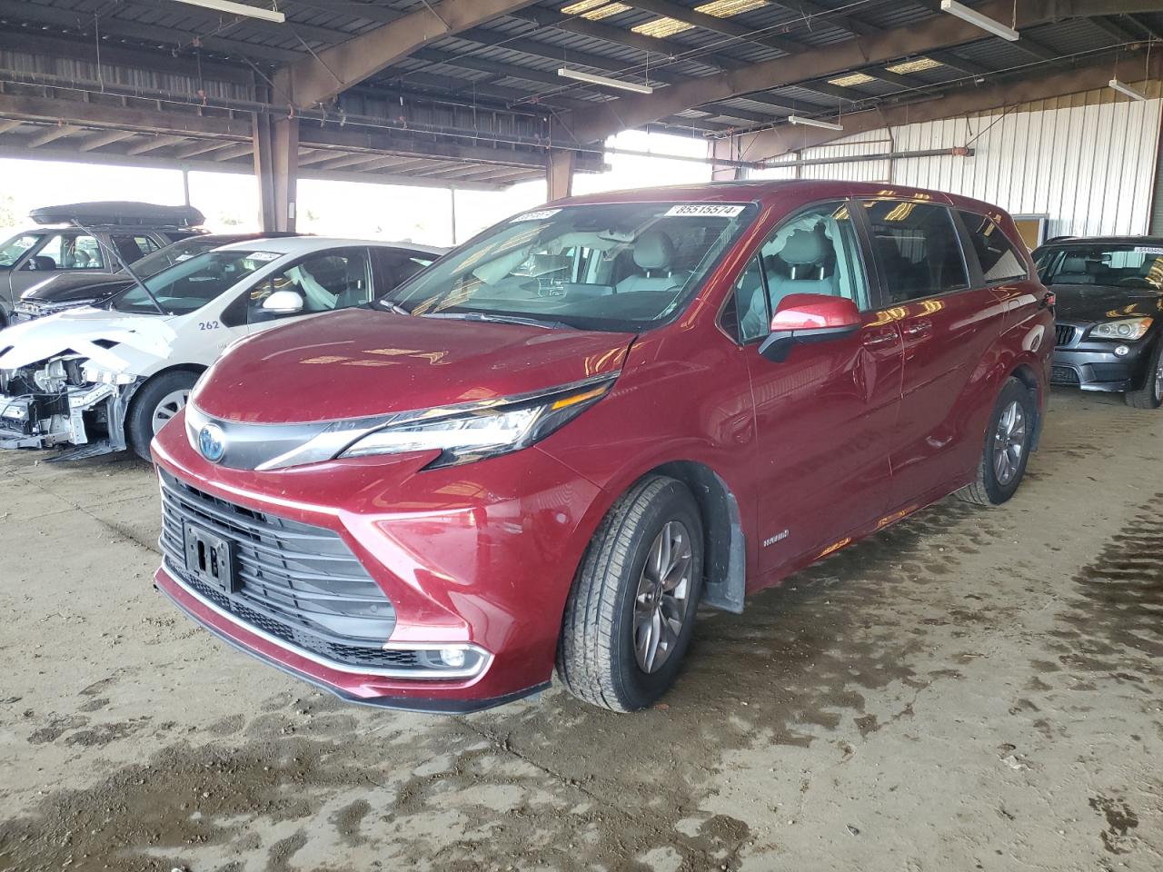 TOYOTA SIENNA XLE 2021