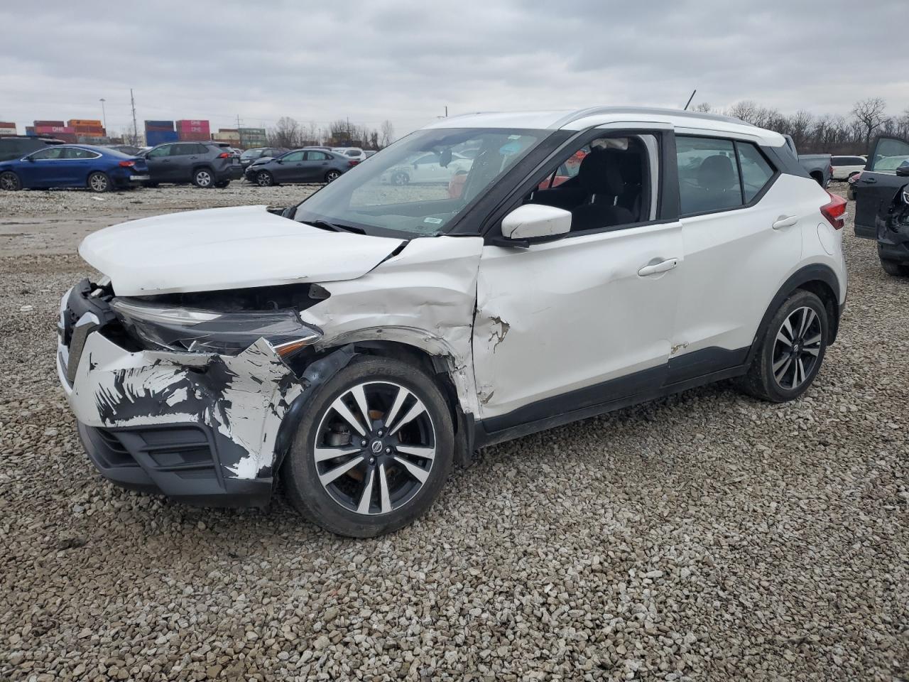 NISSAN KICKS SV 2020