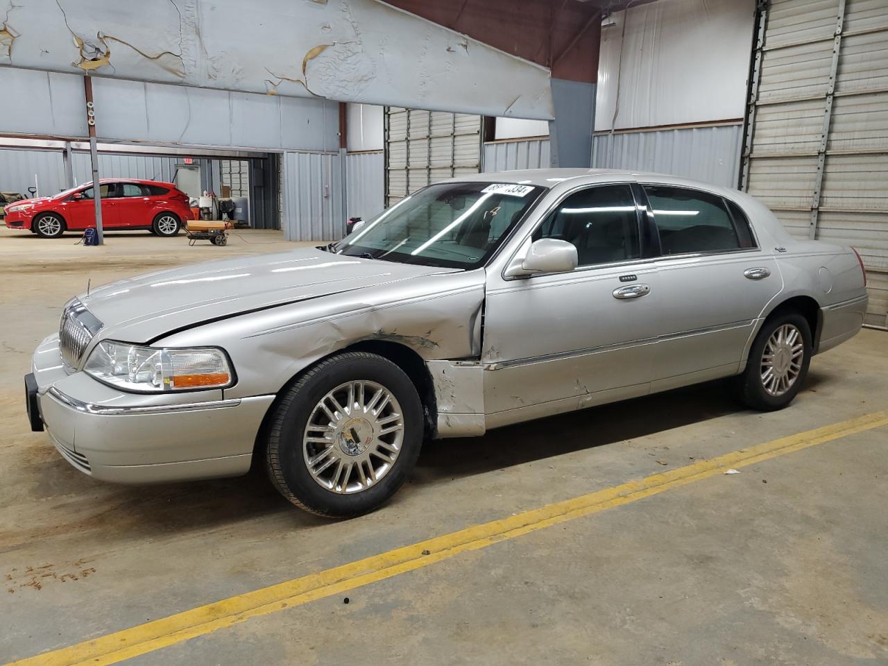 LINCOLN TOWN CAR S 2008