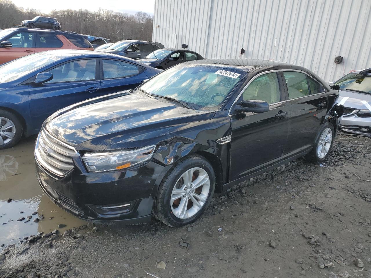 FORD TAURUS SEL 2018