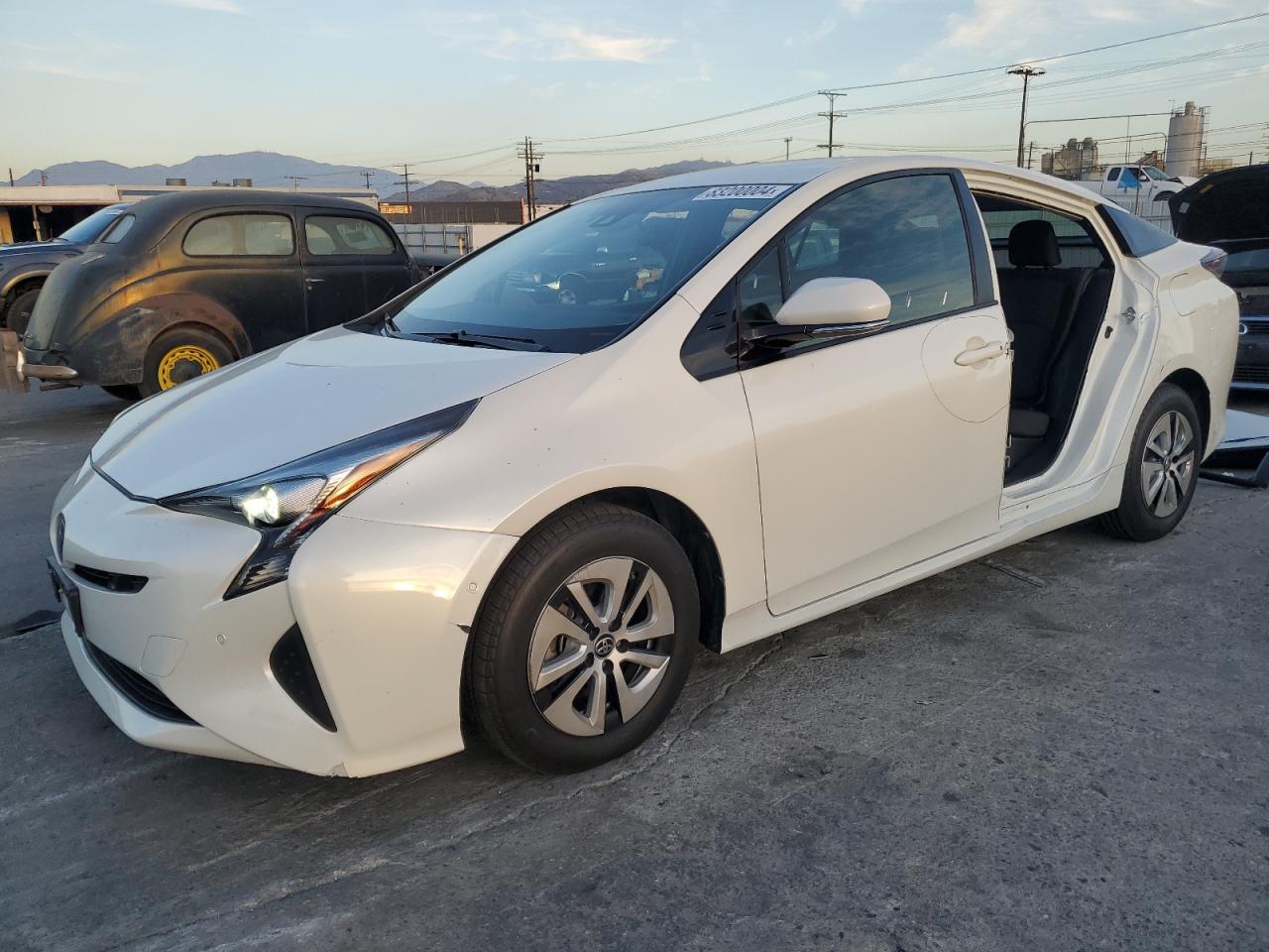 TOYOTA PRIUS 2017