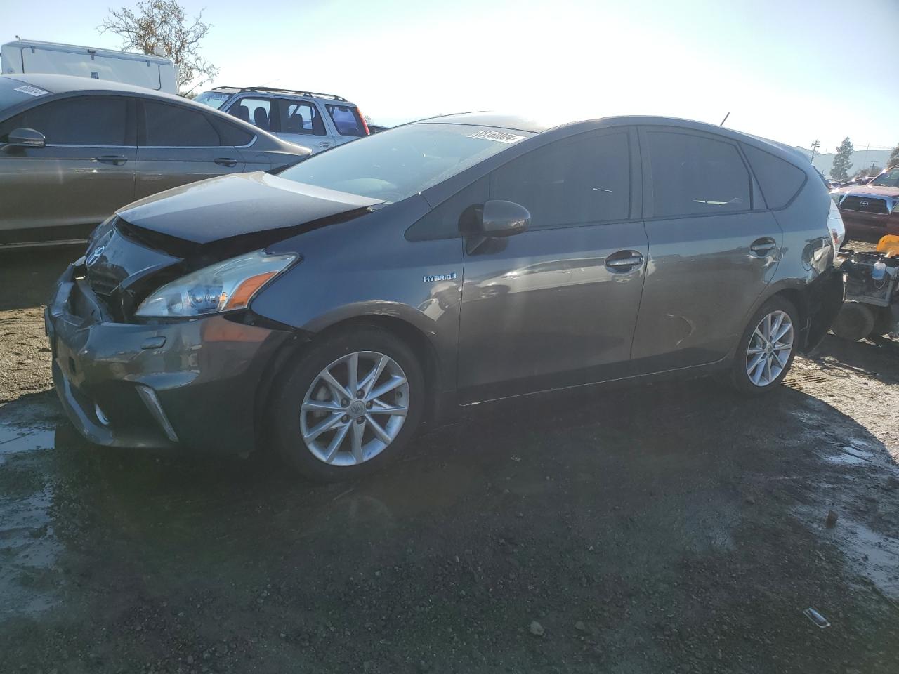 TOYOTA PRIUS V 2012