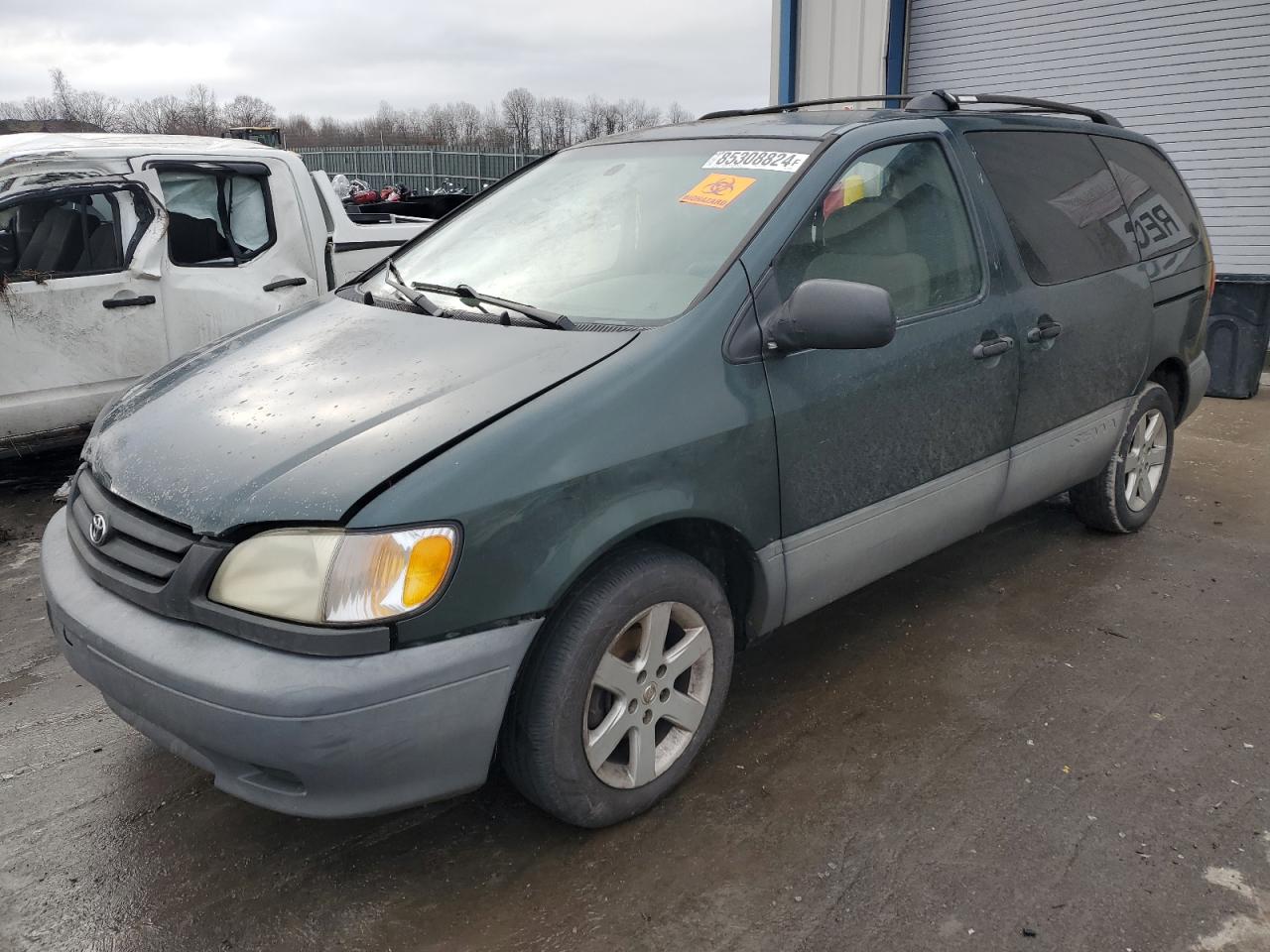 TOYOTA SIENNA CE 2001