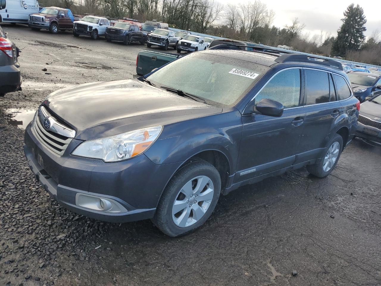 SUBARU OUTBACK 2. 2012