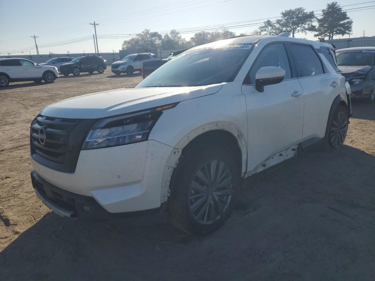 NISSAN PATHFINDER 2023