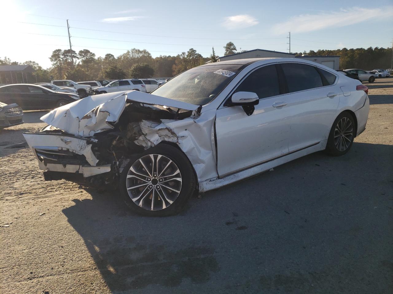 HYUNDAI GENESIS 3. 2015