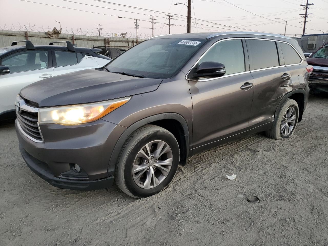 TOYOTA HIGHLANDER 2015