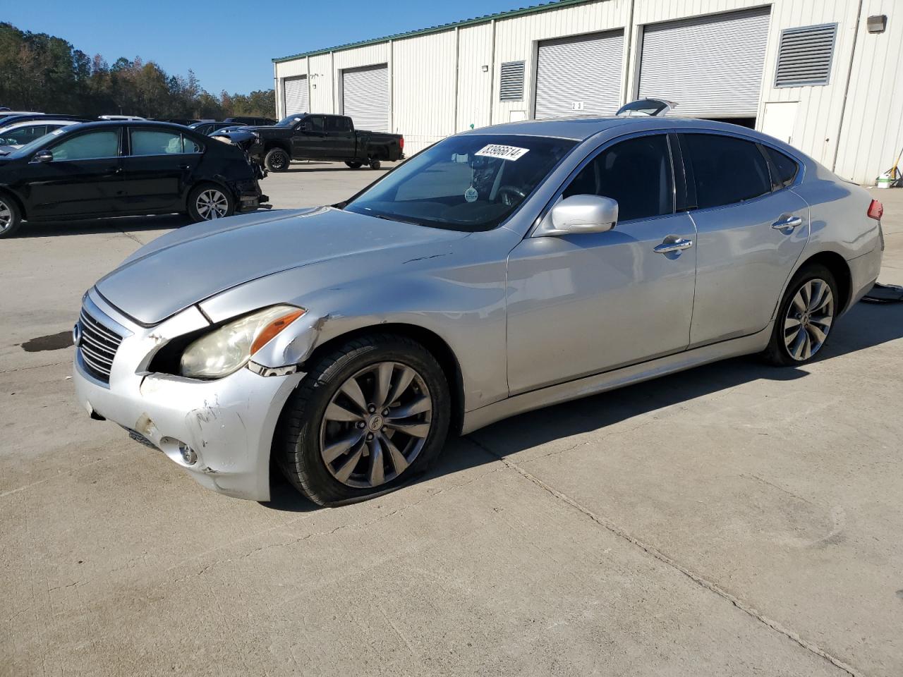 INFINITI M37 2013