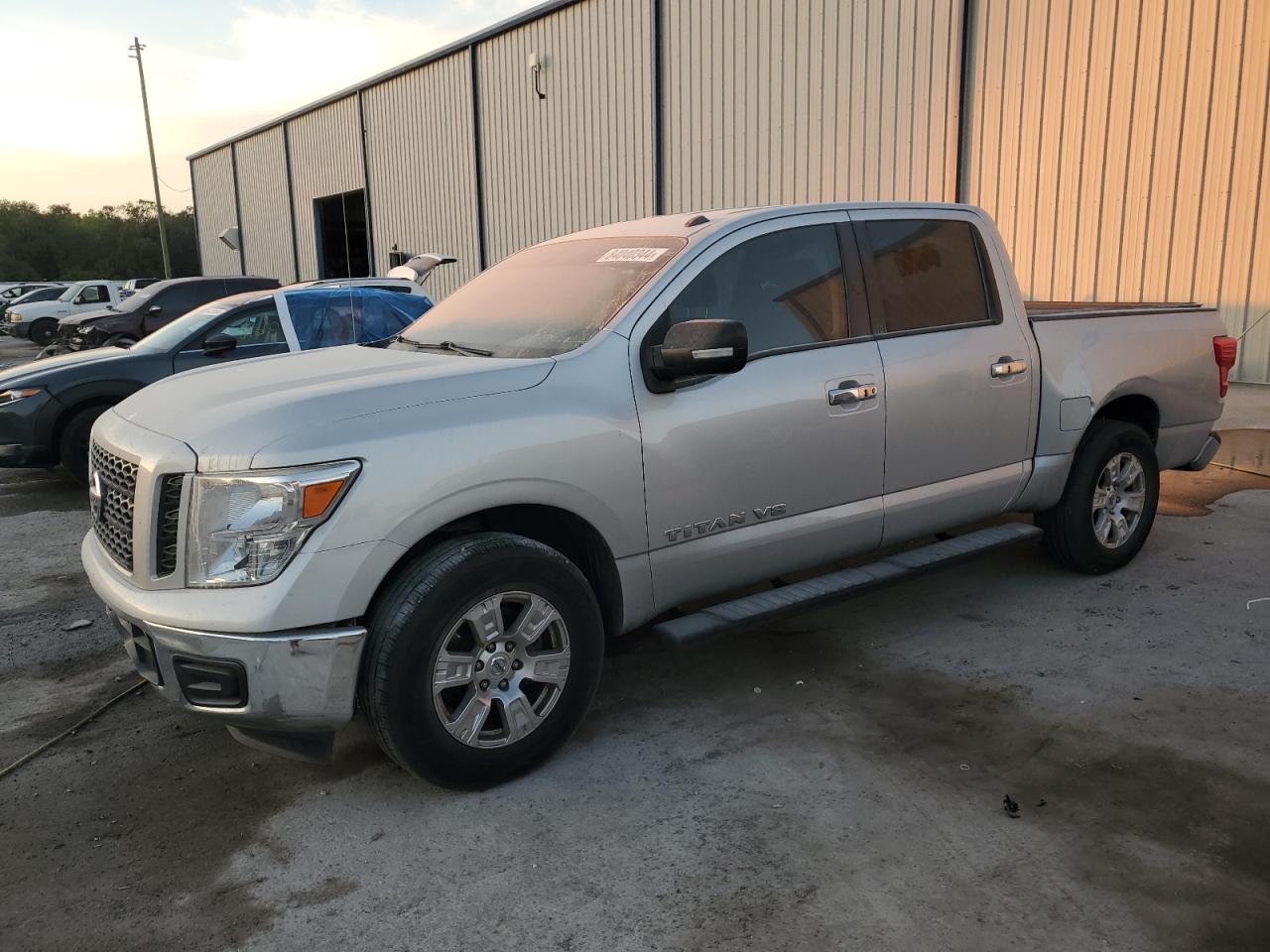 NISSAN TITAN S 2019
