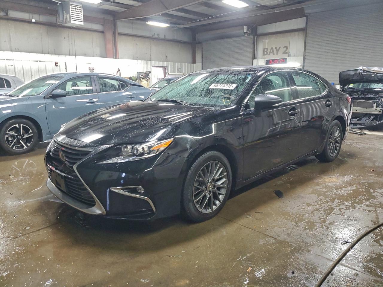 LEXUS ES 2018