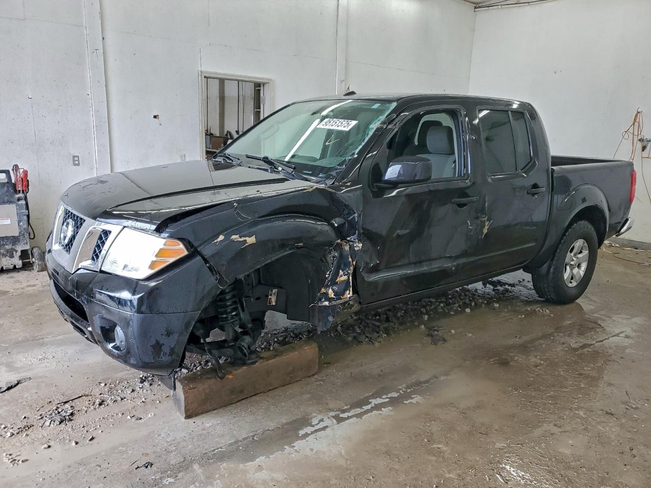 NISSAN FRONTIER 2013