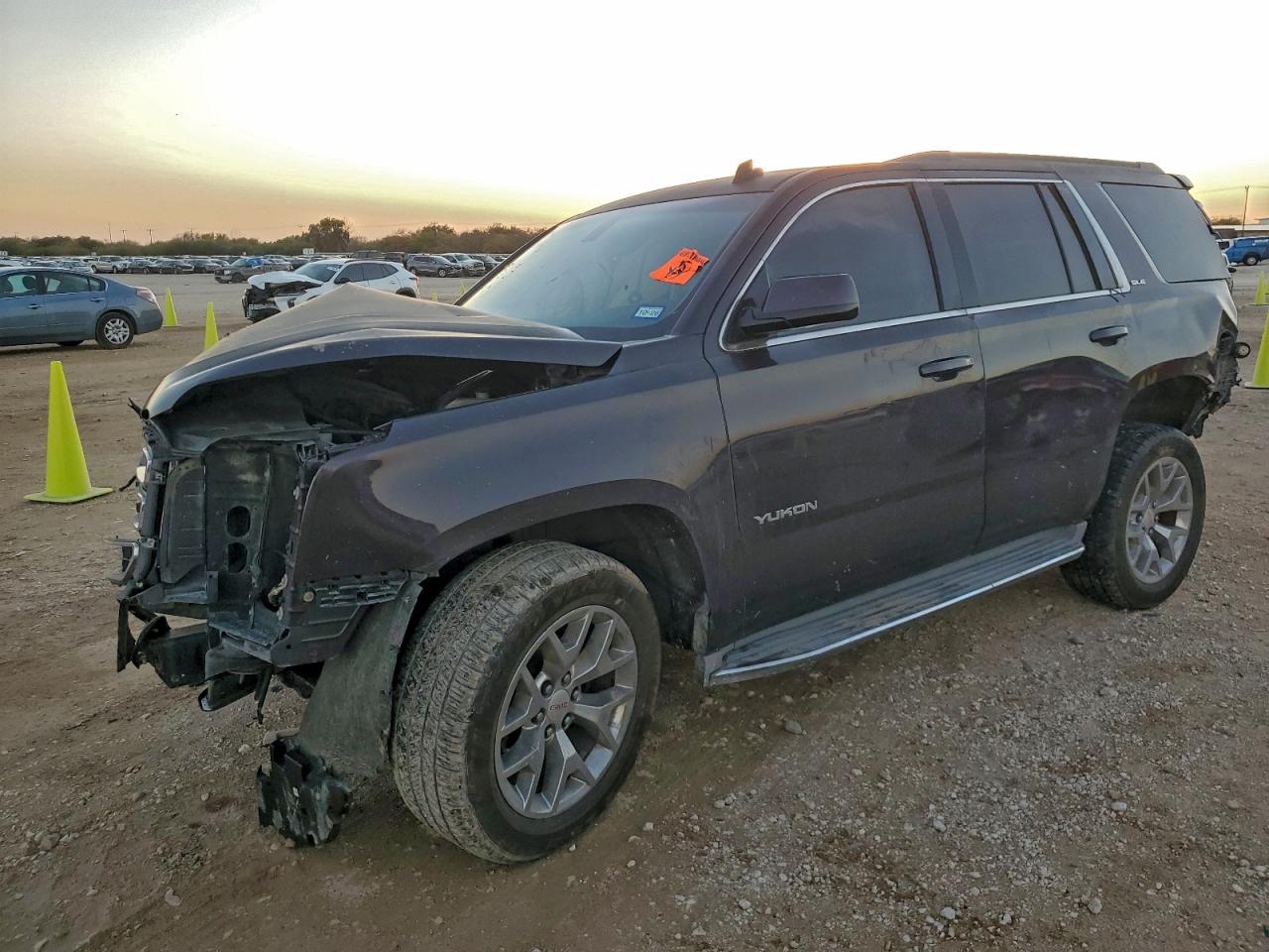 GMC YUKON SLE 2015