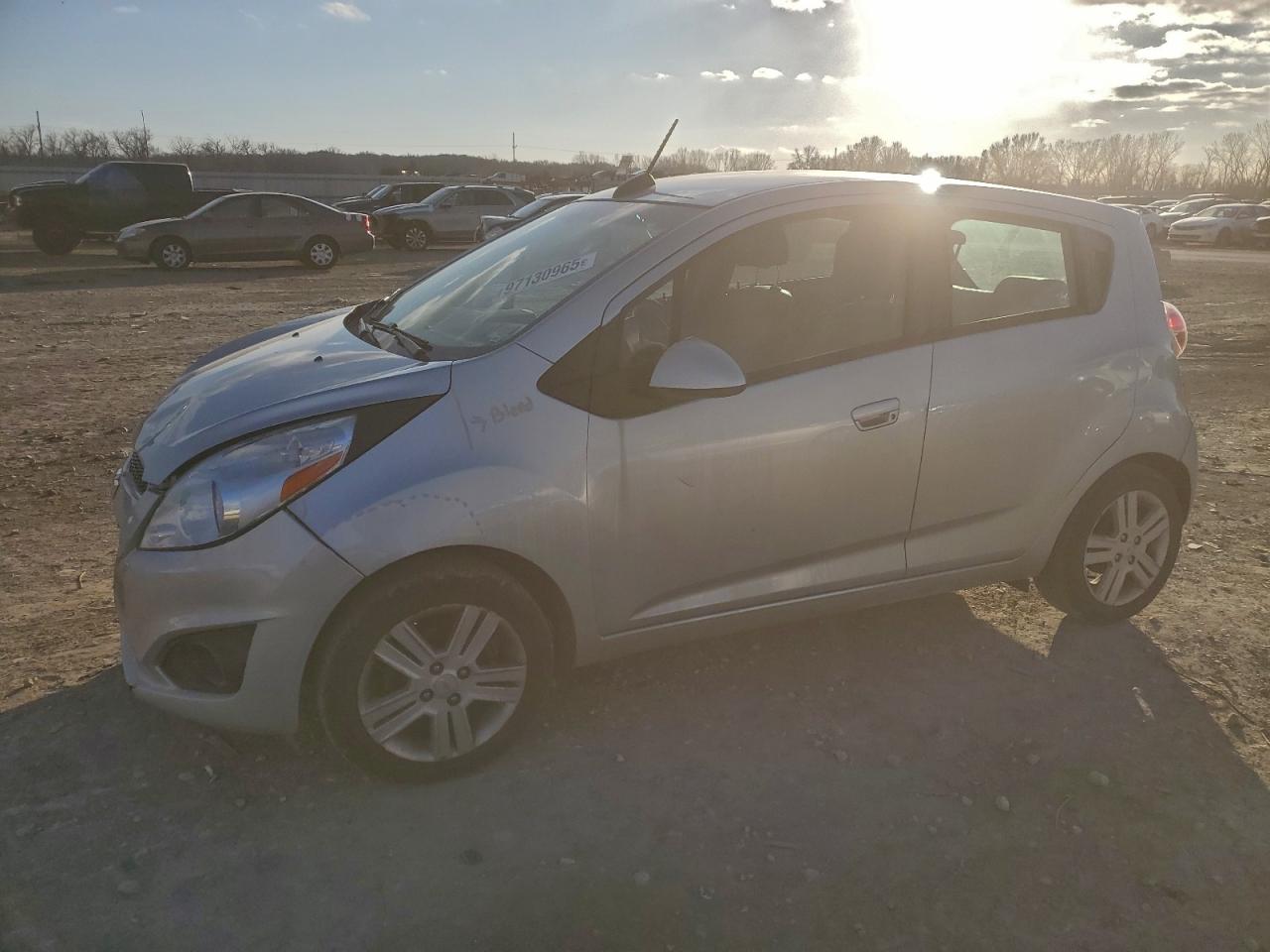 CHEVROLET SPARK 1LT 2015