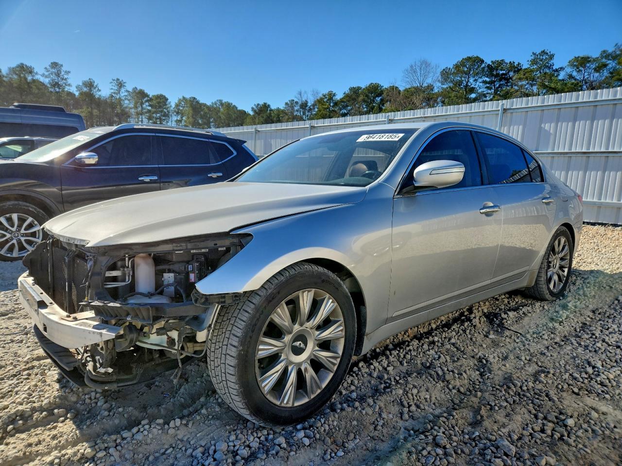 HYUNDAI GENESIS 3. 2011