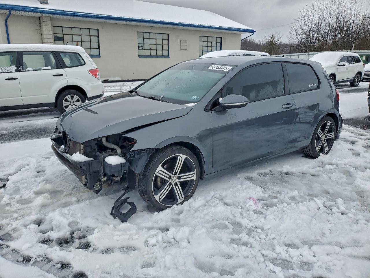 VOLKSWAGEN GOLF 2015