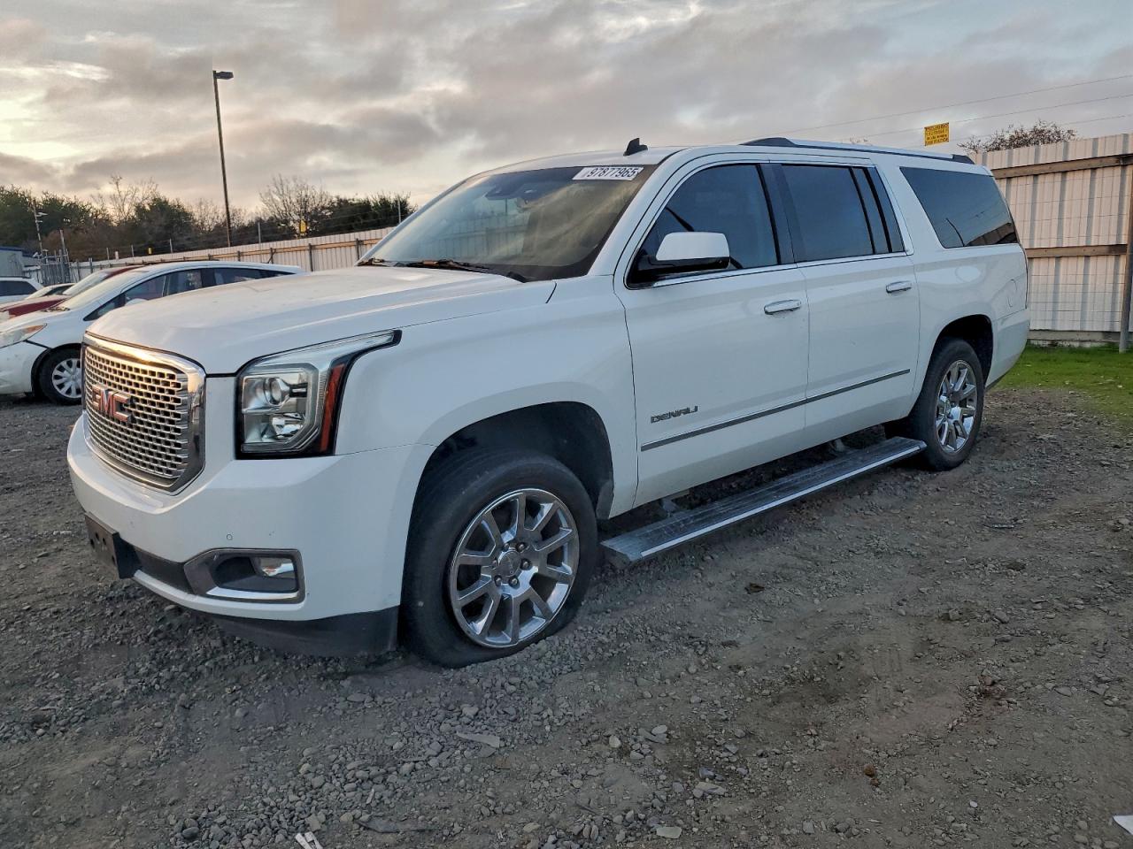 GMC YUKON XL D 2015