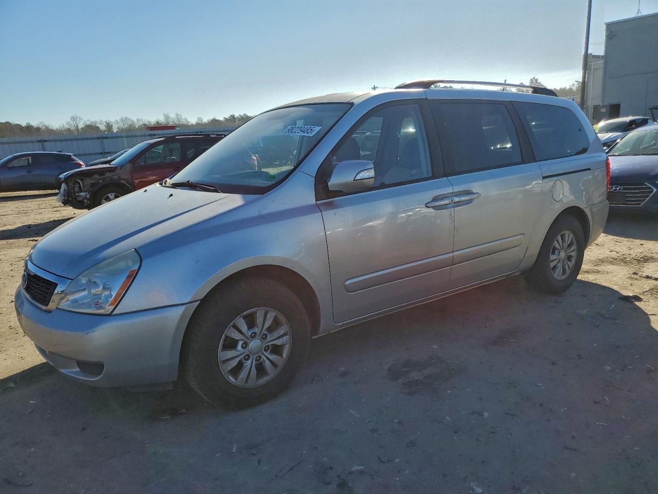 KIA SEDONA LX 2012
