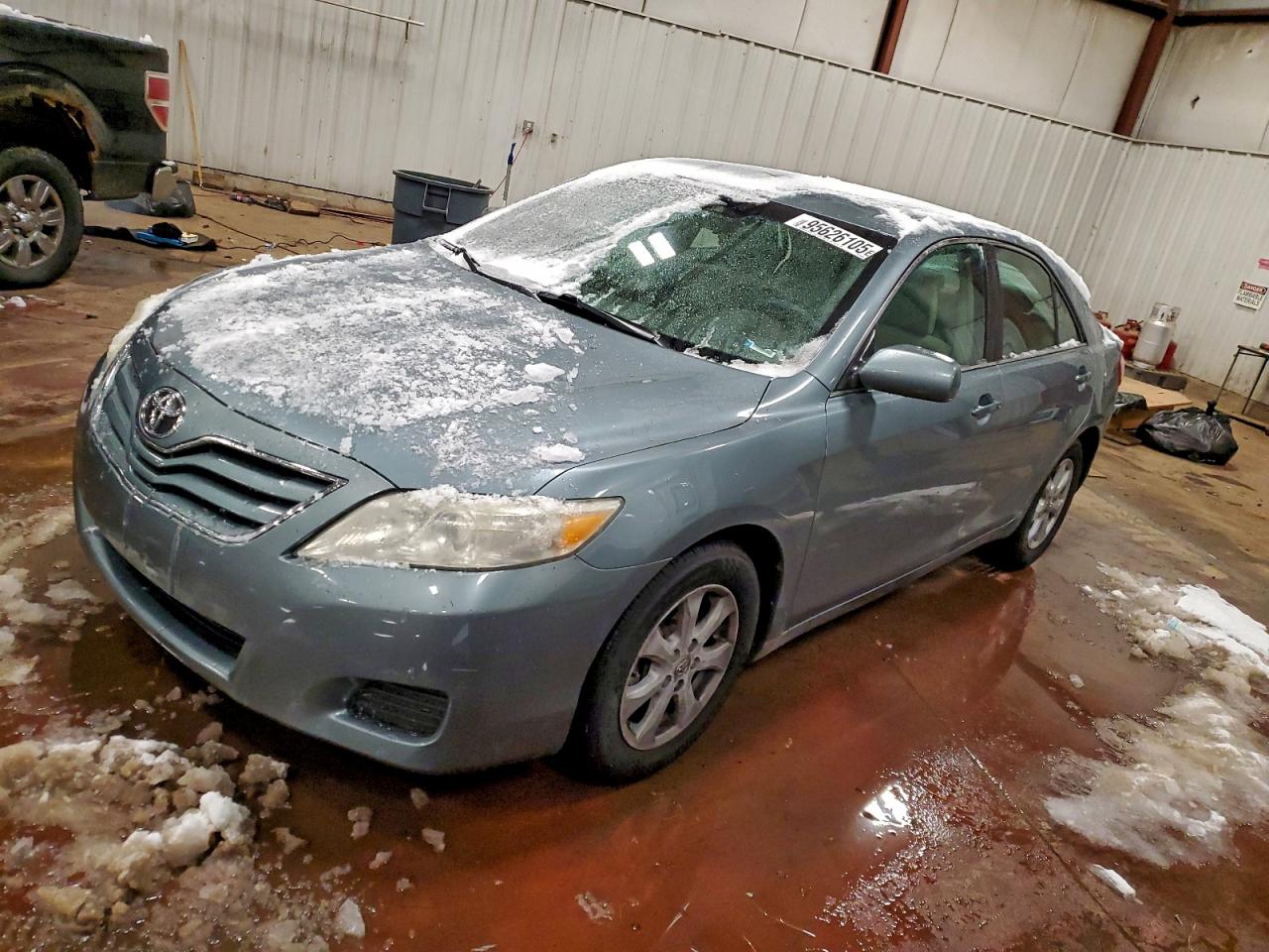 TOYOTA CAMRY 2011