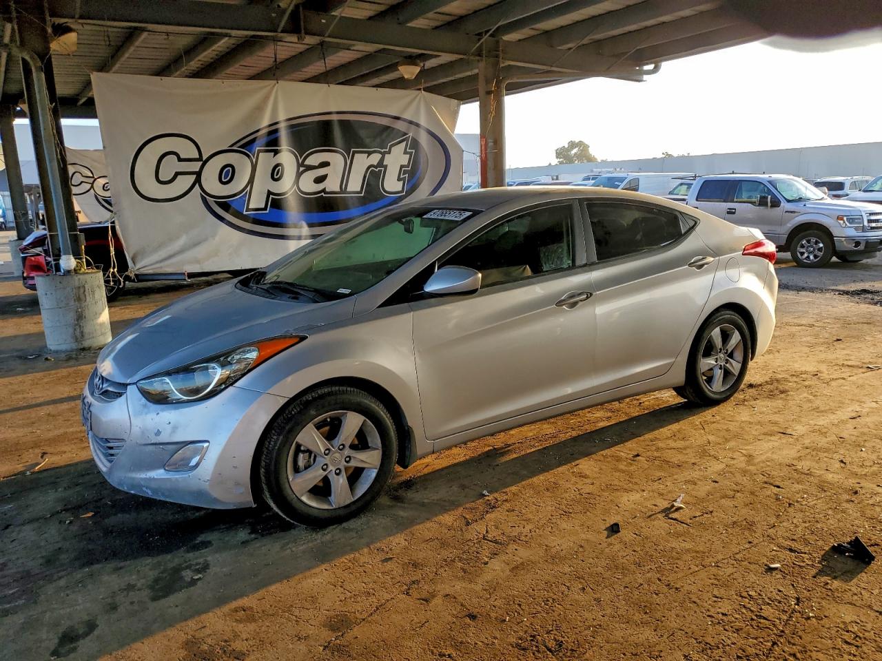 HYUNDAI ELANTRA 2013