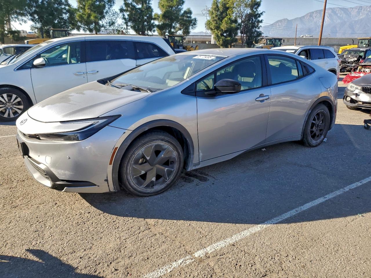 TOYOTA PRIUS LE 2024