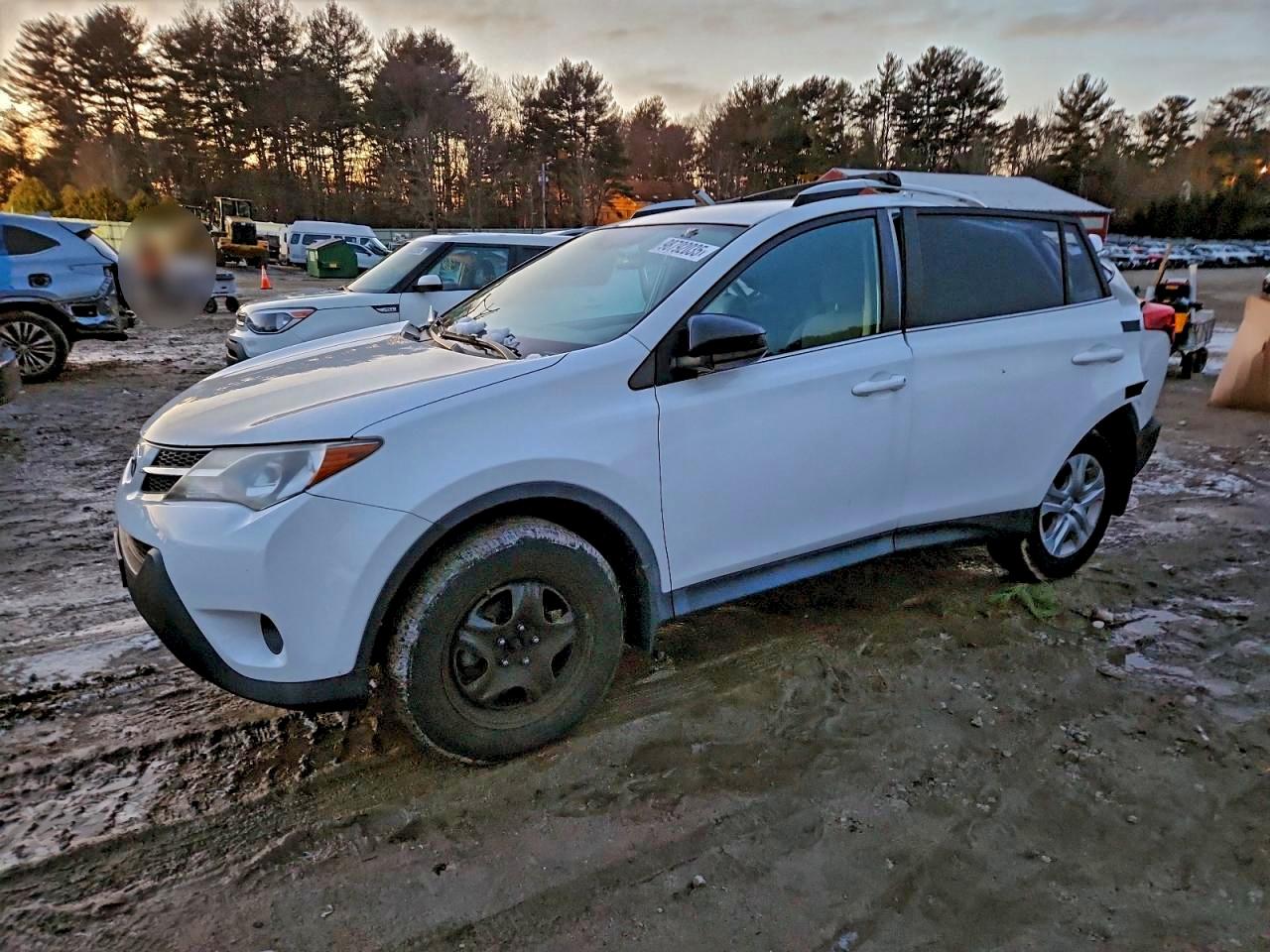 TOYOTA RAV4 LE 2014
