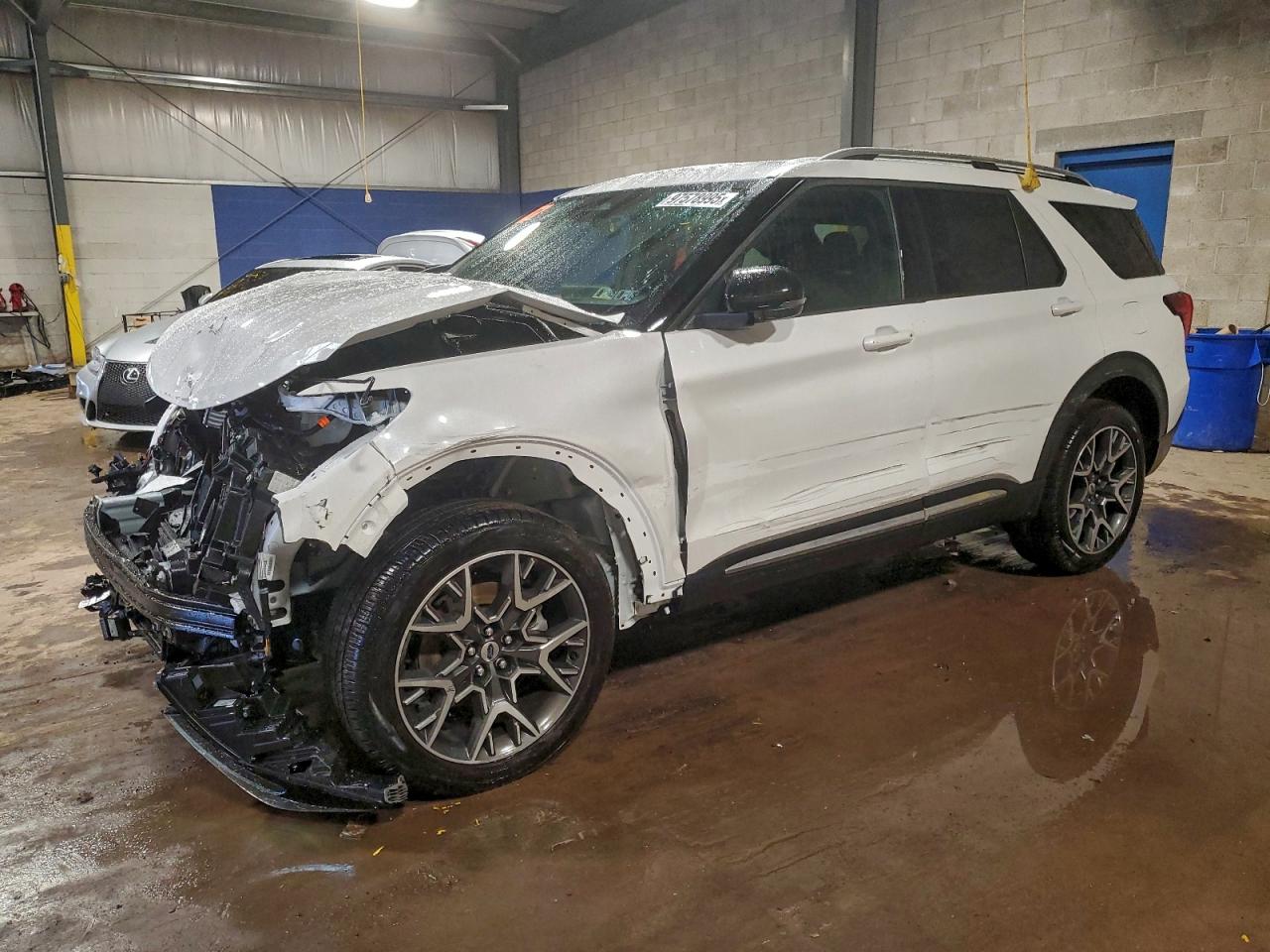 FORD EXPLORER 2025