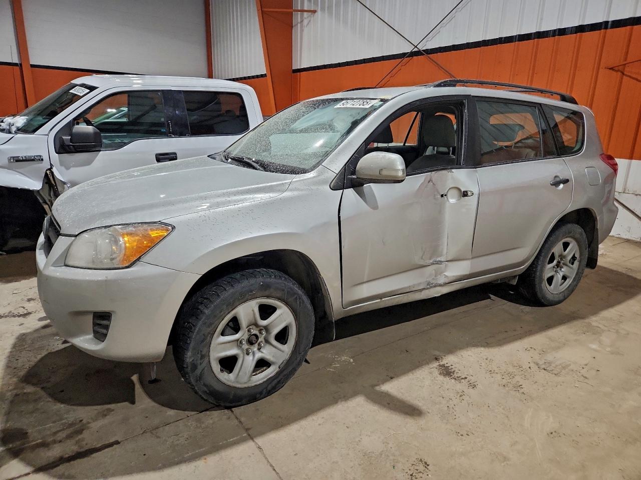 TOYOTA RAV4 2011